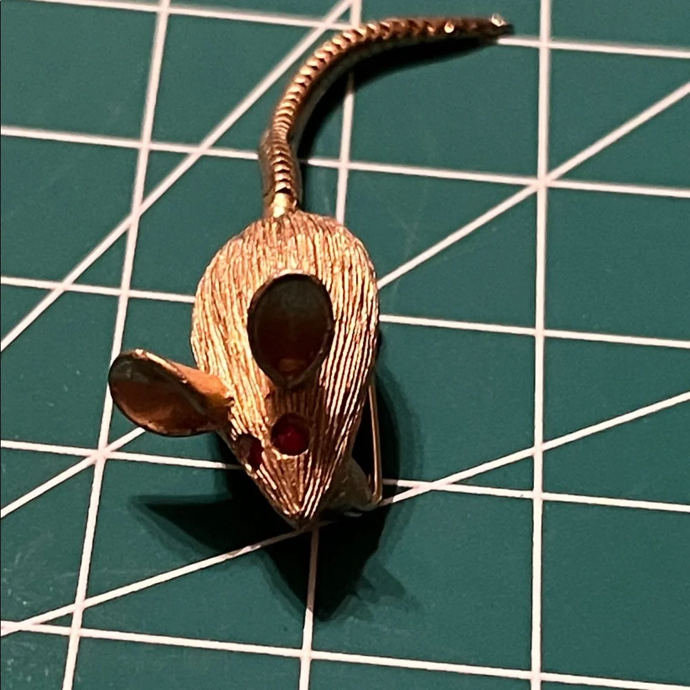 Vintage gold tone, cat and mouse, brooch, duo, brush, gold rhinestone eyes
